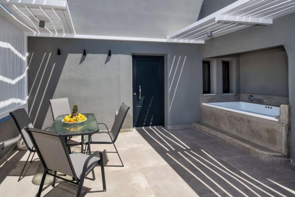 Apartment Christianna & George Luxury Hot Tub *