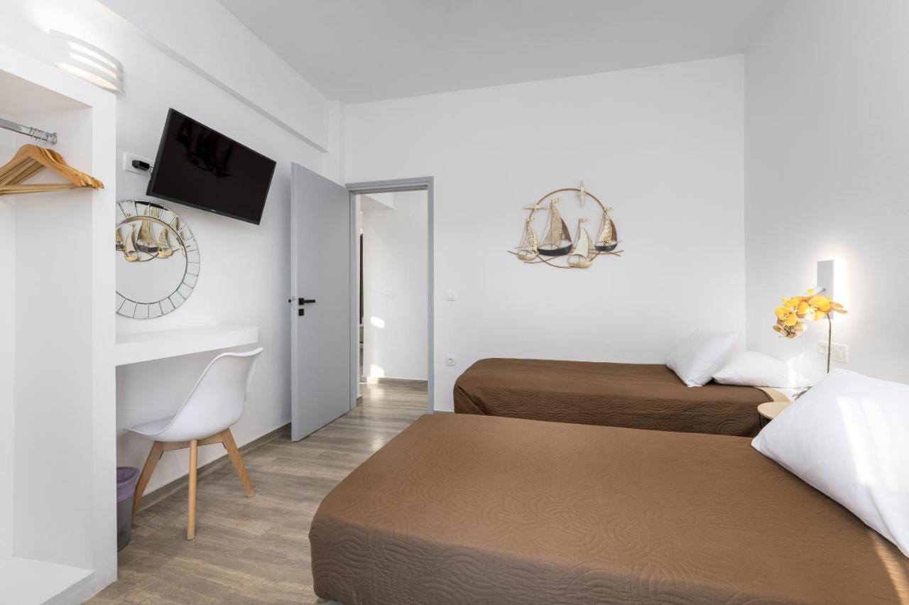 Christianna & George Luxury Hot Tub Apartment Fira (Santorini)